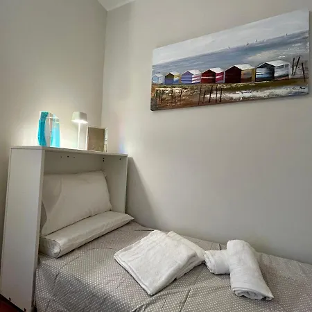 Lägenhet The Nest Desenzano del Garda